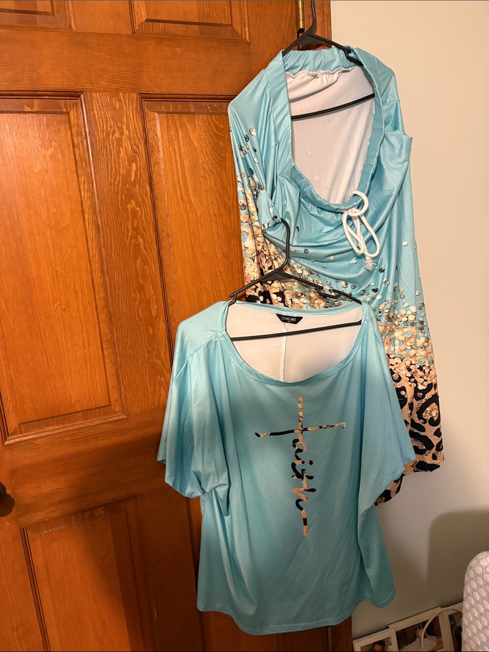 Chicme 2 XL Tunic Top with Cross Graphic Faith and match skirt. Leopard pattern